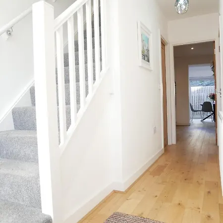 The Ravens Inn, 4 - Bed, Sleeps 6, Pets Welcome * Ulverston