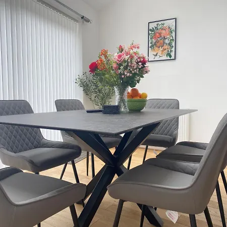 The Ravens Inn, 4 - Bed, Sleeps 6, Pets Welcome Semesterbostad Ulverston
