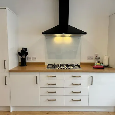 The Ravens Inn, 4 - Bed, Sleeps 6, Pets Welcome * Ulverston