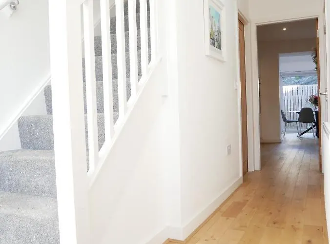 The Ravens Inn, 4 - Bed, Sleeps 6, Pets Welcome * Ulverston