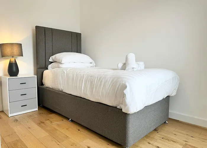 The Ravens Inn, 4 - Bed, Sleeps 6, Pets Welcome