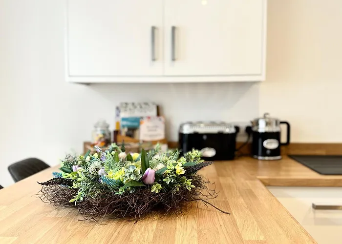 The Ravens Inn, 4 - Bed, Sleeps 6, Pets Welcome Ulverston