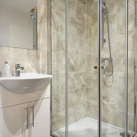 The Ravens Inn, 4 - Bed, Sleeps 6, Pets Welcome *